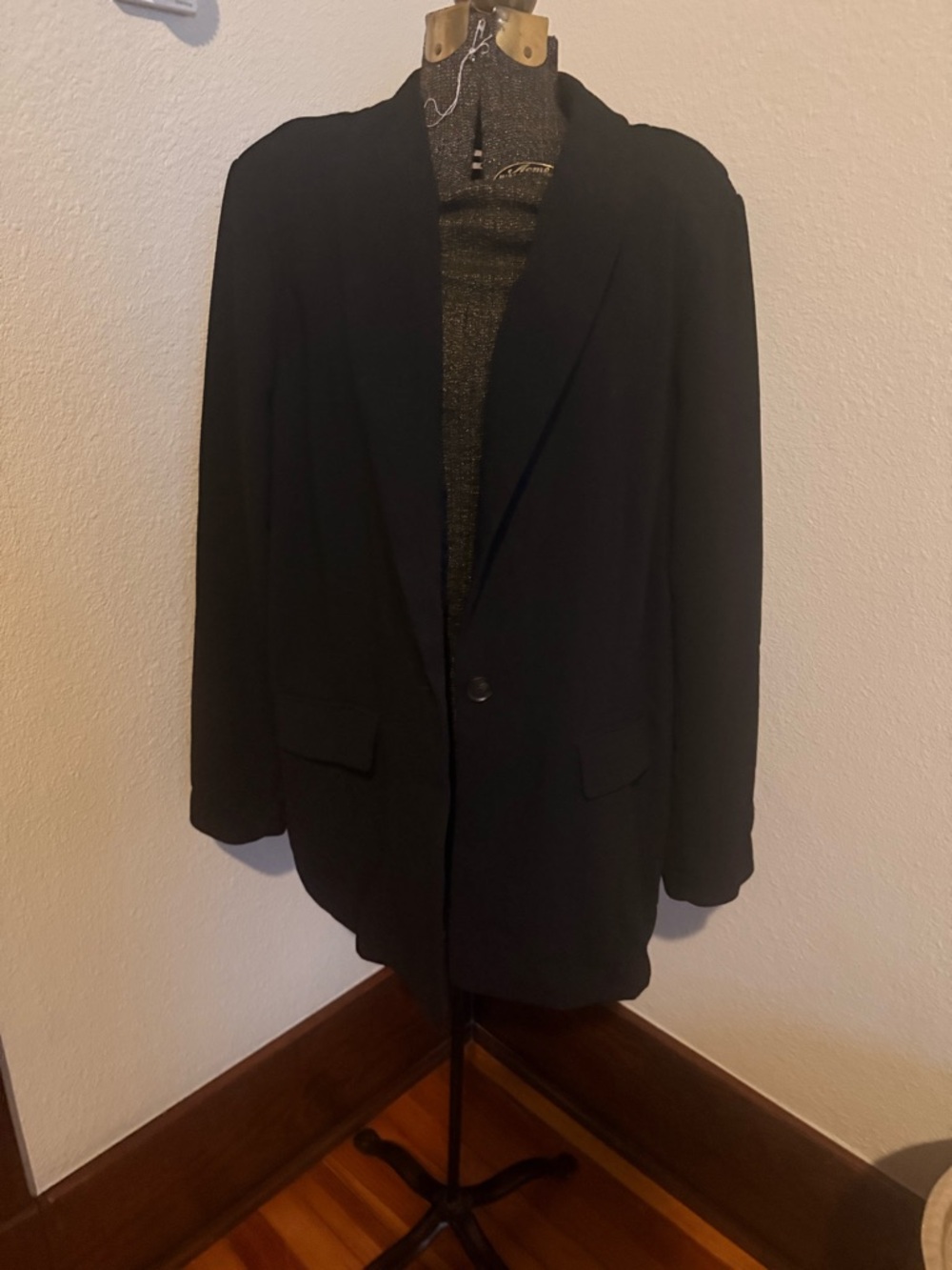 Oversized Lightweight Black Blazer- BCBG